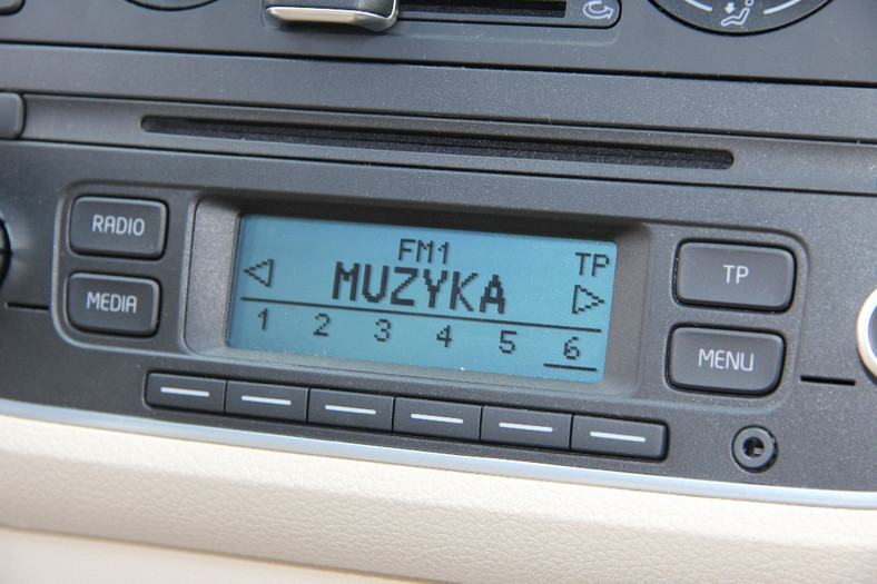 Niewielki wyświetlacz radia Funky CD