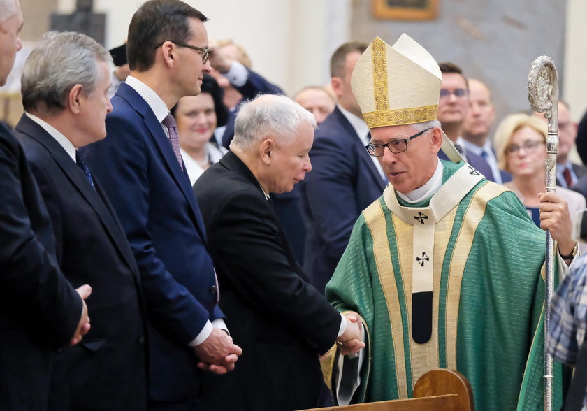 Prezes PiS Jarosław Kaczyński dzień rozpoczął mszą