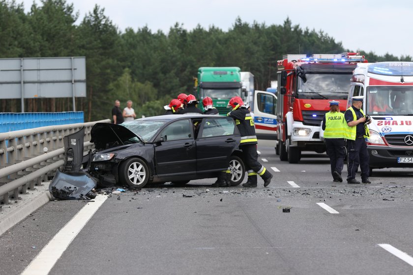 Wypadek busa w Zielonej Górze. W środku były dzieci!