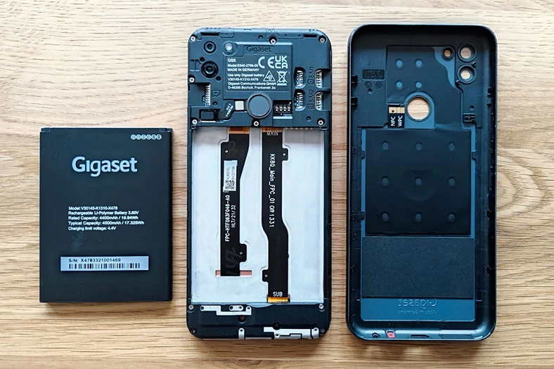Rozwiązanie typowe dla Gigaseta – prosta wymiana akumulatora bez narzędzi. Żadnego podważania, lutowania, nagrzewania i klejenia