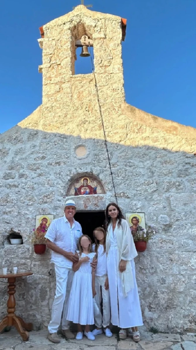 Ivana Berendika sa suprugom i decom