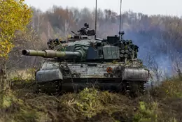 Polski czołg strzela do Rosjan w Ukrainie. Rzadkie nagranie z walk [WIDEO]