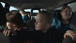 Cannes 2023. Maciek Hamela: Najpierw pomoc, potem przyszedł pomysł na film "Skąd dokąd"