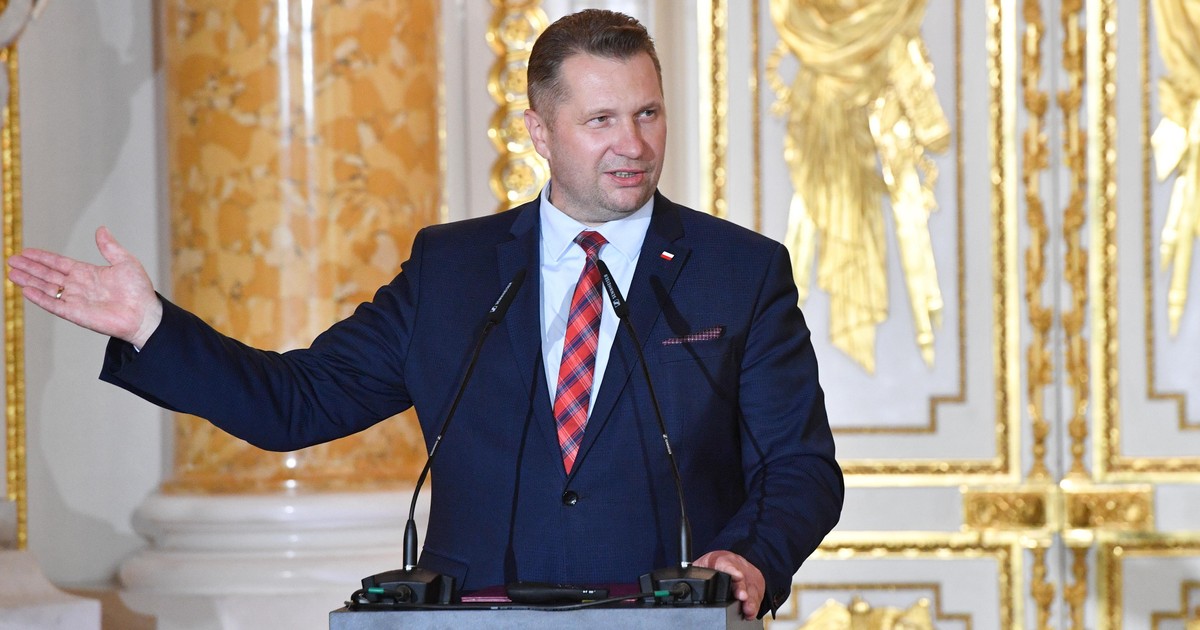 "Wilki" z PiS szukają okazji do wypchnięcia Czarnka. "Chcą, żeby dostał ultimatum" [KULISY]