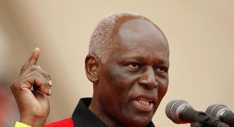 Angola's president and leader of the ruling MPLA party Jose Eduardo dos Santos addresses supporters during the party's last rally for the parliamentary elections in Camama, outside the capital Luanda, August 29, 2012 REUTERS/Siphiwe Sibeko