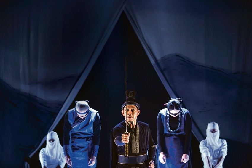 "Magbet koji dolazi iz Kine režirao je Tang Šu Vinga. Na programu je 2. jula