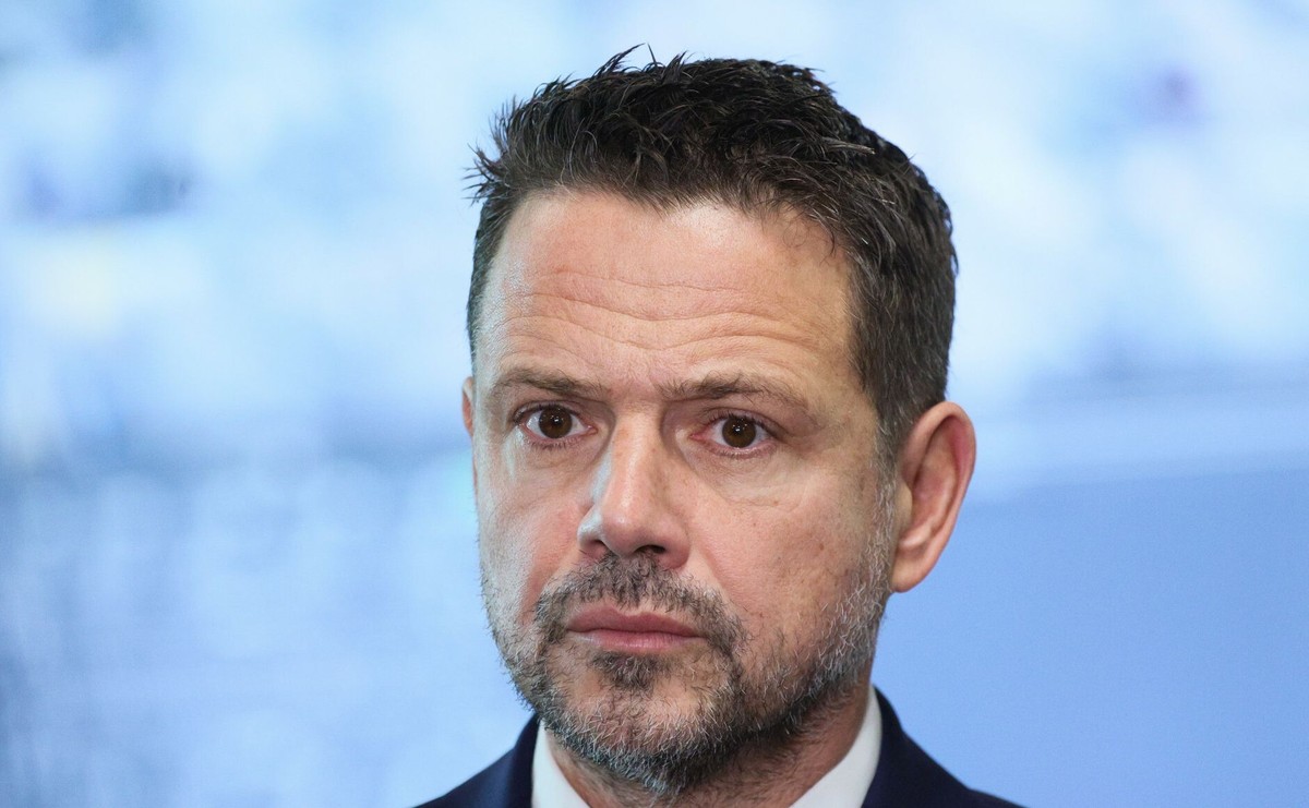 Briefing przed ?wiczeniami s?u?b w tunelu POW