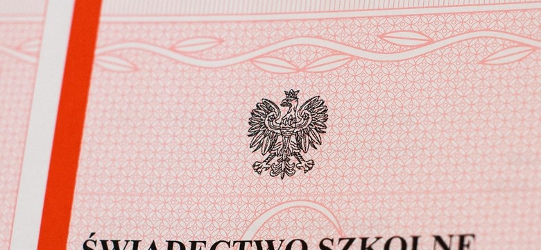 Roszczeniowość nie do zniesienia. A nawet groźby i korupcja. Tak rodzice walczą o oceny na świadectwie