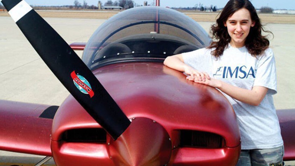 Novi Ajnštajn je devojčica od 14 godina: Sama sastavila ceo avion i letela njime