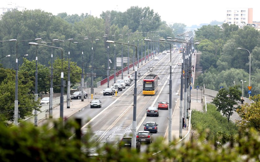 Wakacyjne remonty torowisk tramwajowych w Warszawie