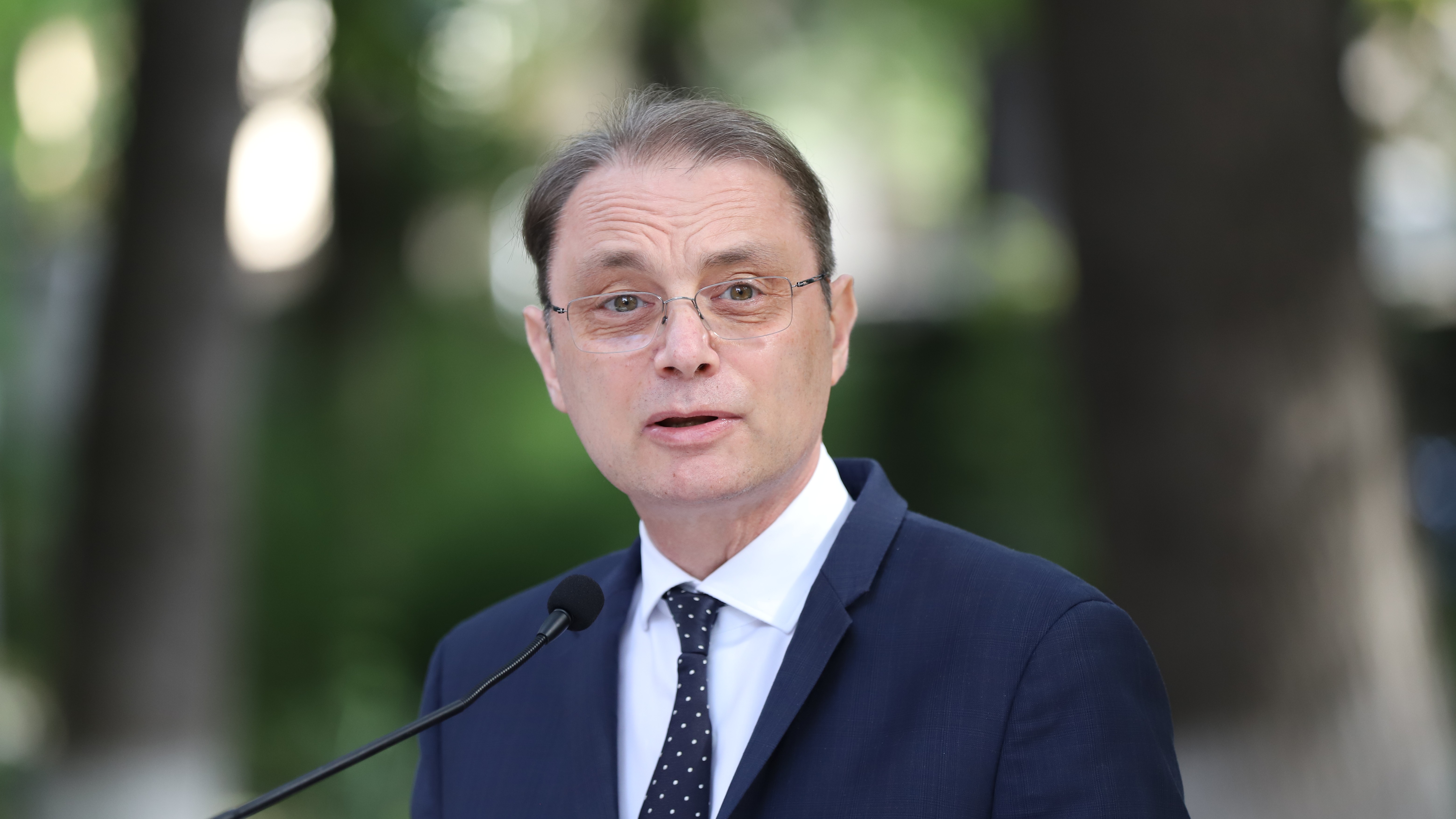 Ideile principale din programul de guvernare al lui Luca Niculescu: reformă la ANAF, pensiile indexate anual și finalizarea a 4 autostrăzi