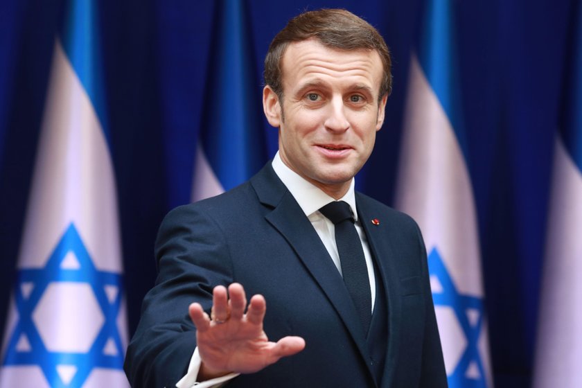 Macron po godzinach