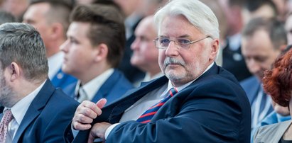 Waszczykowski nie wycofuje się ze swoich słów i uderza w Bidena. Sikorski przeprasza za „pomyłkę kadrową”