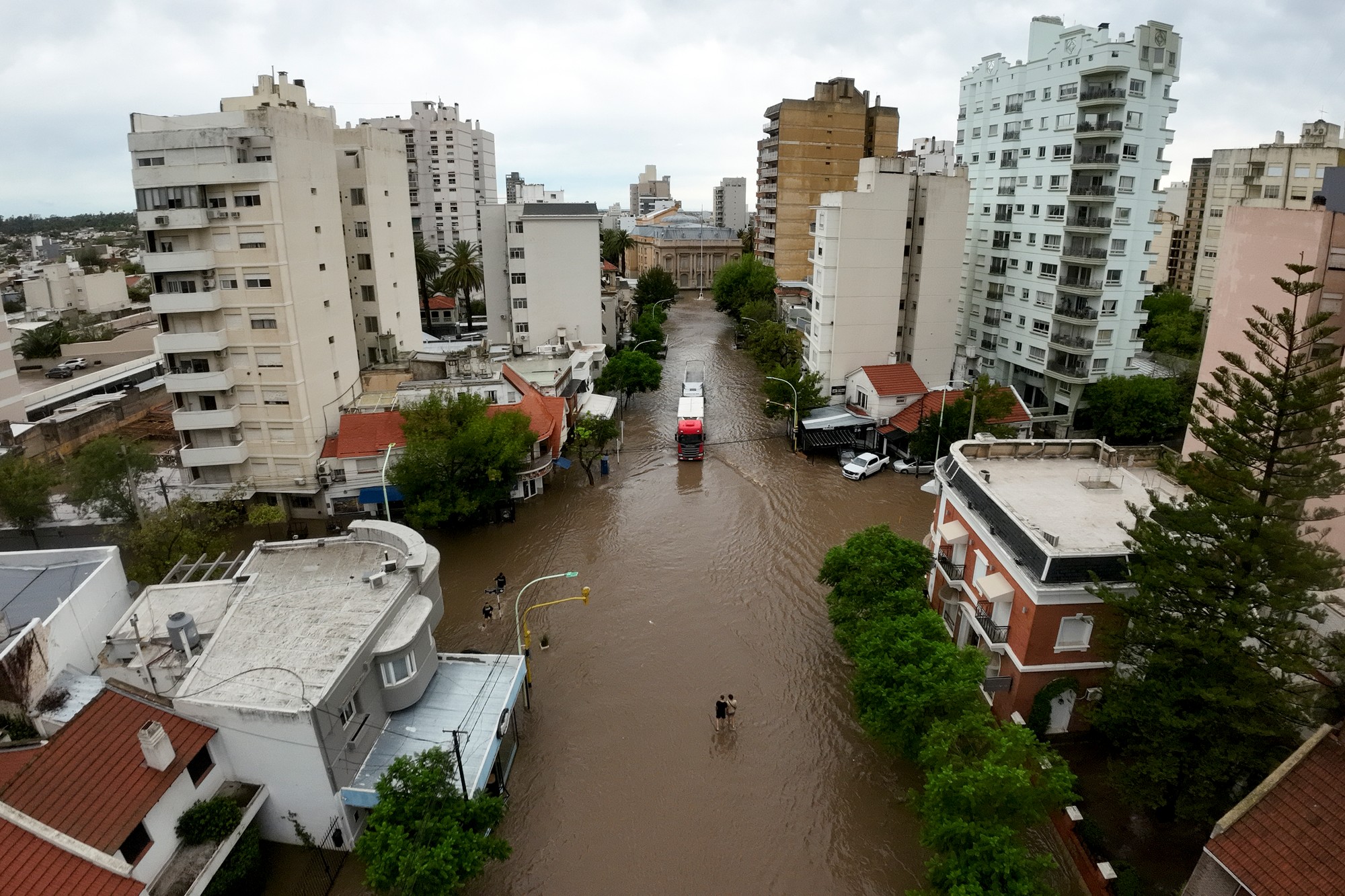 Následky prudkých lejakov v meste Bahía Blanca.