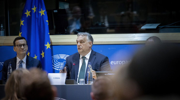 Orbán Viktor miniszterelnök a migrációról és a határvédelemről tartott panelbeszélgetésen az Európai Parlament brüsszeli épületében / Fotó: MTI/Miniszterelnöki Sajtóiroda/Fischer Zoltán