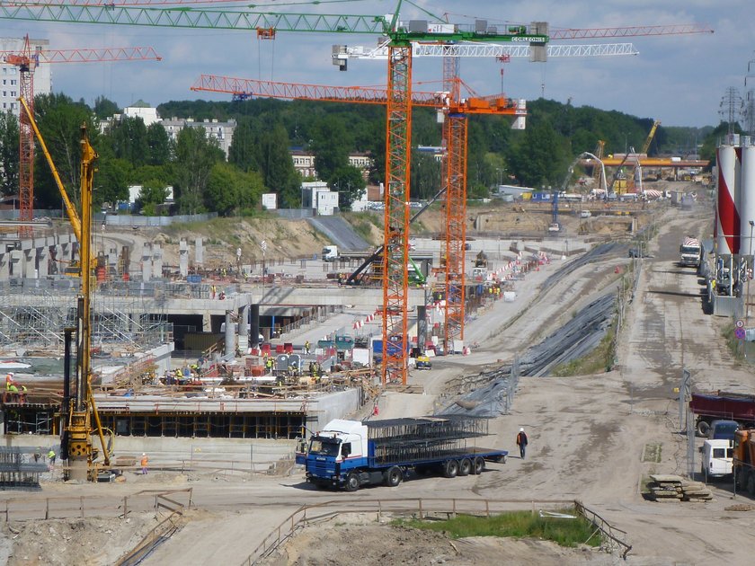 dźwigi na budowie Dworca Fabryczego w Łodzi