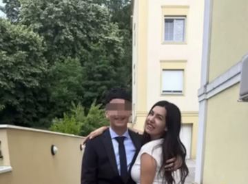 TANJA SAVIĆ ISPRATILA SINA NA MATURU: Pevačica blista pored naslednika, on u crnom odelu sa kravatom (FOTO)