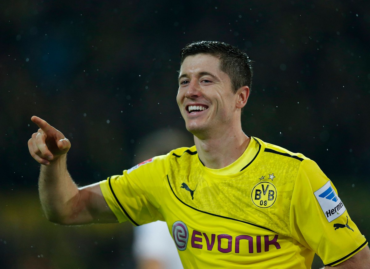 Borussia zarobiła na tym, że odda Roberta Lewandowskiego za darmo