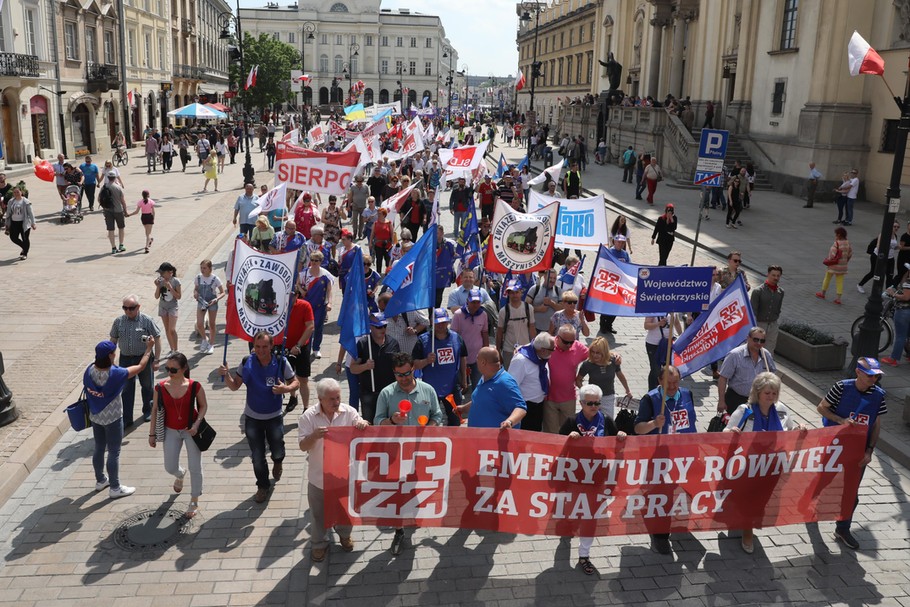 Nowe prawo pozwoli wstępować do związków zawodowych także osobom prowadządzym jednoosobowo działalność gospodarczą