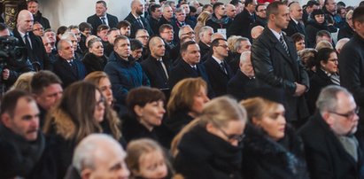 Wiadomo, dlaczego prezydent siedział w piątej ławce na pogrzebie Adamowicza