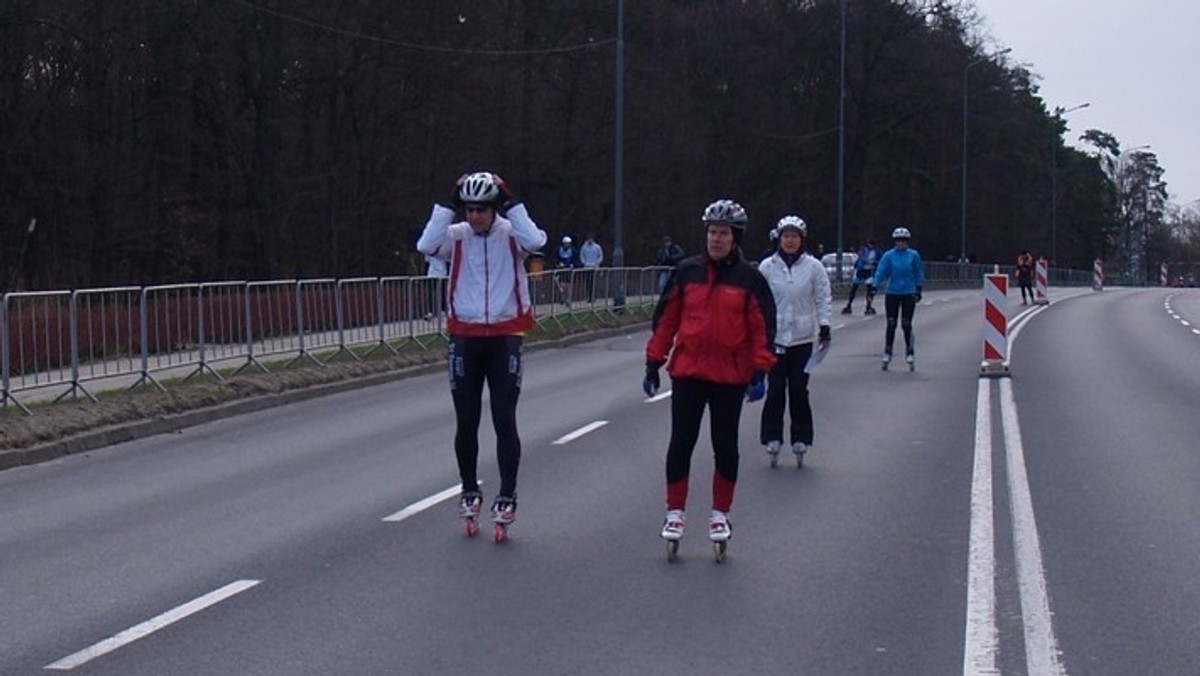 1 maja wrotkarze zapraszają na oficjalne rozpoczęcie sezonu. Tym razem na Torze "Poznań", a świętowanie rozpocznie się od wrotkarskiej majówki.