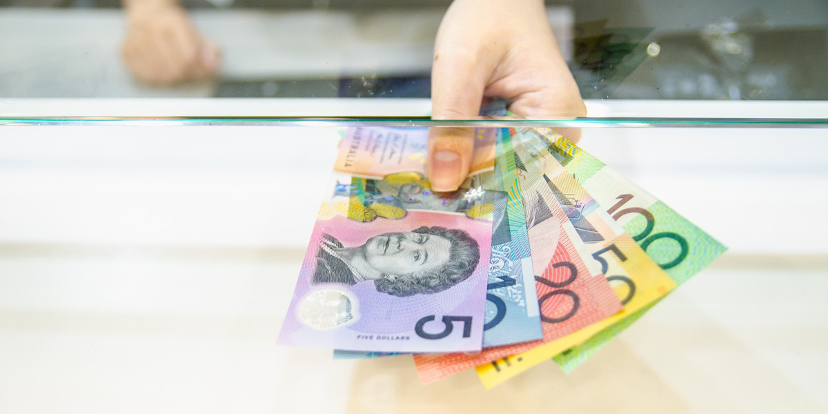 Pewien australijski urzędnik otrzymał 100 razy większą pensję przez... prosty błąd księgowy