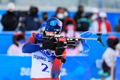 Mistrz olimpijski w biathlonie czuje się głupio biegając z karabinem