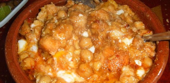 <b>Lablabi</b><br />Propozycja dla głodomorów: gęsta zupa z ciecierzycy, mocno przyprawiona harissą.