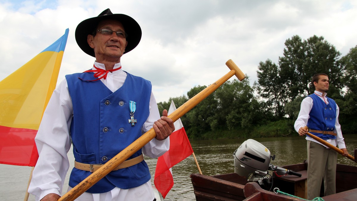 Muzeum Flisactwa Polskiego powstaje w Ulanowie k. Niska (Podkarpackie). Siedzibą placówki będzie wyremontowany budynek z 1865 r. - poinformował w poniedziałek burmistrz Ulanowa Stanisław Garbacz.