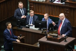 Mobilizacja w Sejmie. Koalicja coraz bliżej utraty większości