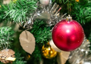 Ako vam je jelka još okićena, danas obavezno skinite ukrase