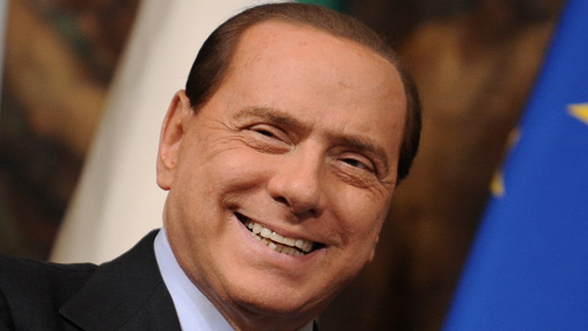 Kryzys rządowy we Włoszech może poczekać, przyszłoroczny budżet jest ważniejszy - to przekonanie dominuje w analizie sytuacji, do jakiej doszło po osłabieniu gabinetu Silvio Berlusconiego w wyniku dymisji zwolenników szefa Izby Deputowanych Gianfranco Finiego.
