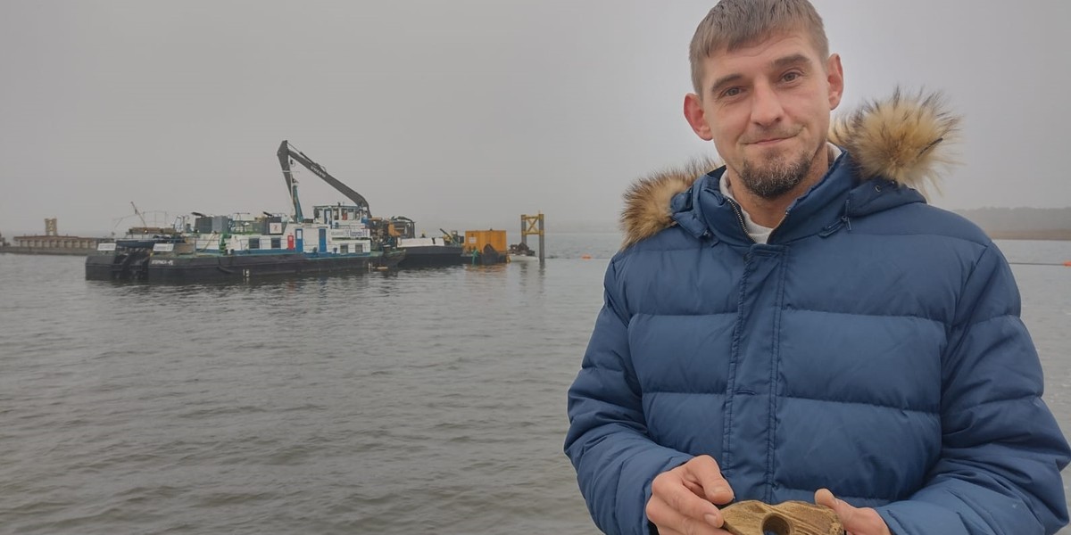 Poszedł na plażę poszukać bursztynów. Wrócił z czymś bezcennym!