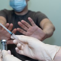Nekem van immunrendszerem, mondta az oltásellenes férfi, majd meghalt koronavírusban