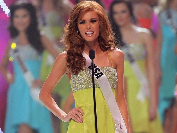 Miss Universe 2011 03