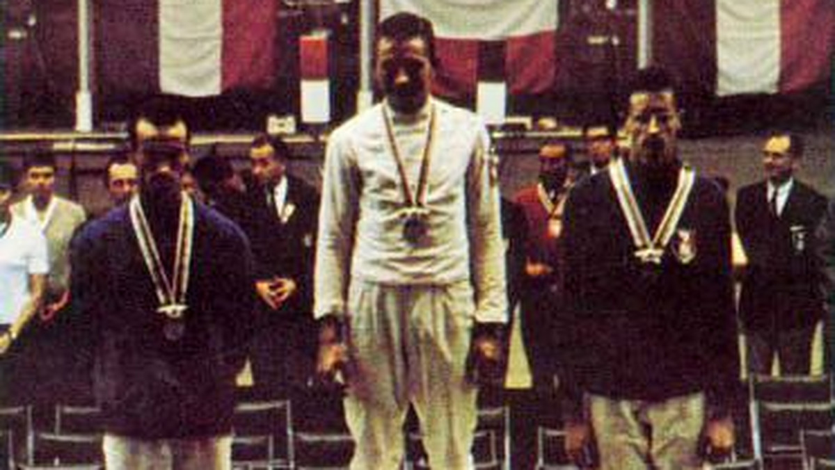 Został pierwszym polskim złotym medalistą olimpijskim w szermierce. Podczas igrzysk w Tokio (1964) sięgnął po krążek z najcenniejszego kruszcu we florecie, choć dotychczas Polacy przywozili medale olimpijskie w szabli. Mimo tak ogromnego sukcesu, w Tokio dołożył jeszcze srebro w drużynie, został jednym z nielicznych olimpijczyków, który nie pozwolił się zapamiętać.