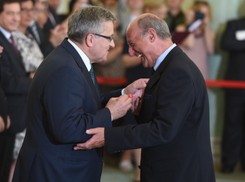 Komorowski rozdaje ordery: Polityk LPR, milioner... Znany aktor ma wątpliwości. ZDJĘCIA