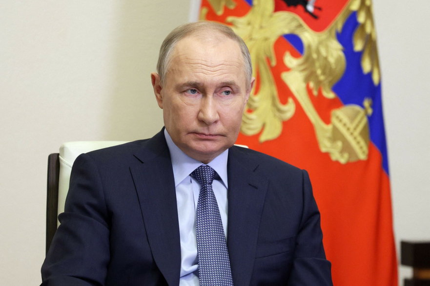 Prezydent Rosji Władimir Putin przewodniczy posiedzeniu gabinetu za pośrednictwem łącza wideo w rezydencji państwowej Nowo-Ogariowo pod Moskwą, 17 kwietnia 2024 r.