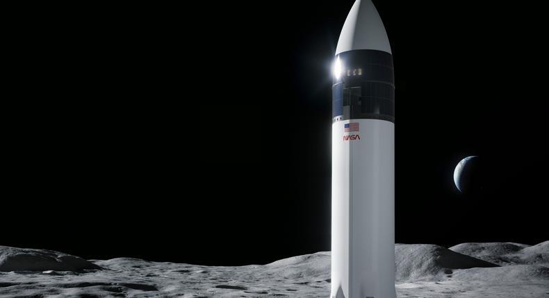 What a Starship moon mission could look like.
