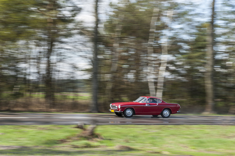 Volvo 1800 S - służbowe coupé Świętego