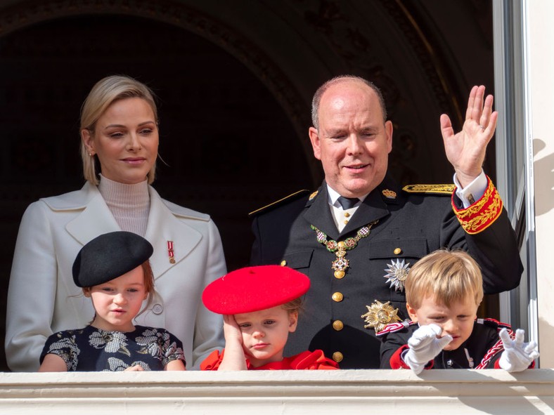 Książę Albert i księżna Charlene z dziećmi