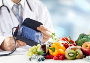 Ishrana ima važnu ulogu u kontroli krvnog pritiska, a napici kao što su sok od cvekle ili paradajza mogu u tome da pomognu