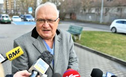 We Wrocławiu pacjenci z koronawirusem będą leczeni lekami na HIV i malarię