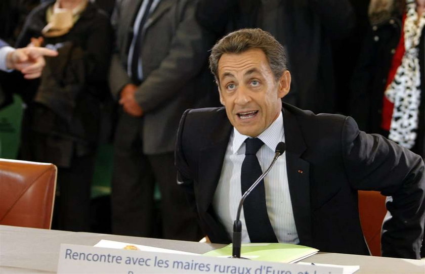 Francja upada. Sarkozy znienawidzony