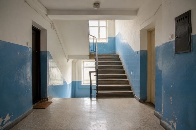 Prepoznatljivi zidovi u zgradama iz vremena Jugoslavije