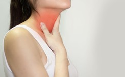 Domowe sposoby na ból gardła i chrypkę nie pomagają? Kiedy iść do lekarza?