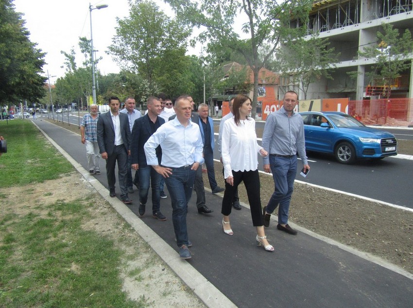 Irena Vujović i Goran Vesić obišli radove