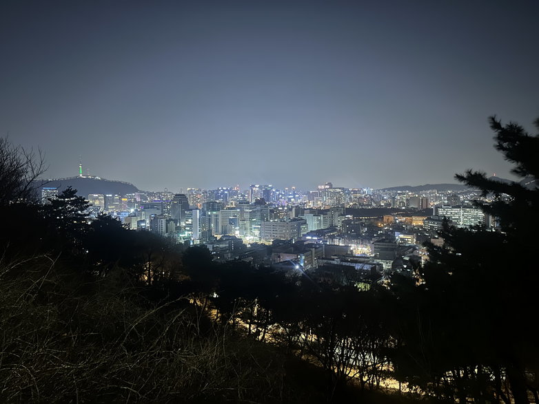 Nocna panorama miasta. Kolekcja własna
