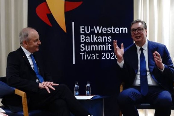 "POZVAO SAM MARTINA DA POSETI SRBIJU" Vučić razgovarao sa predsednikom Vlade Irske: "Ukazao sam na posvećenost Srbije ubrzanju reformskog procesa"