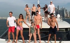 Zobacz, jak Lewandowski i Peszko ze swoimi żonami tańczą 'Swish swish'